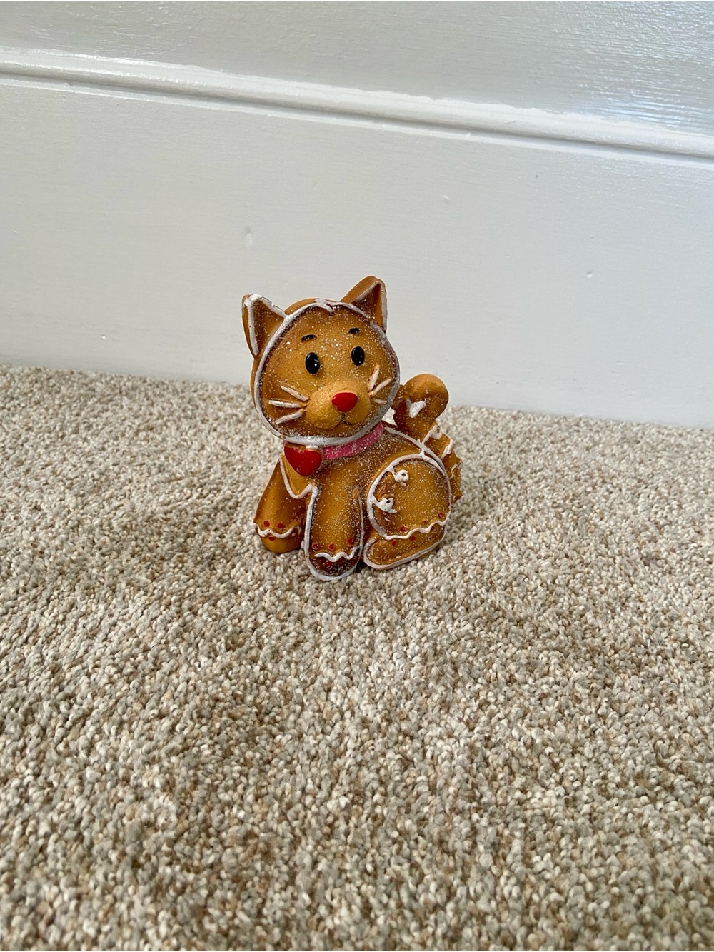 Christmas Gingerbread Cat Cookie Resin Figurine Holiday Tabletop Decor 4.6" - Picture 5 of 13